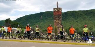 PASEAR POR EL RODEO EN BICICLETAS ELÉCTRICAS