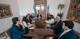 Raúl Jalil entregó el convenio para el nuevo espacio del Poder Judicial