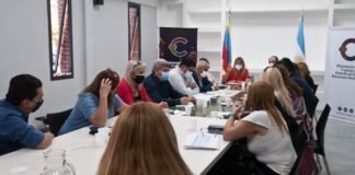 El Gobierno insiste con el aumento bimestral y la intersindical pide el 50% Andrea Centurion, Gremio Docente