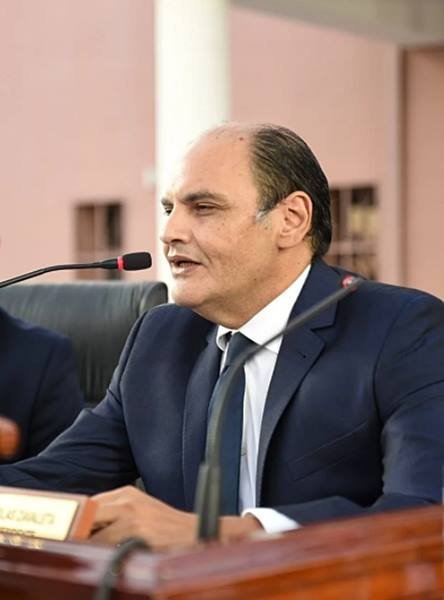 Intendente Gustavo Saadi