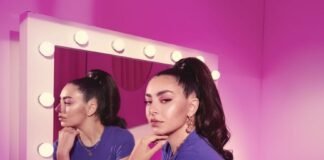 LA LISTA OFICIAL DE ALBUMES LIDERADA POR CHARLI XCX