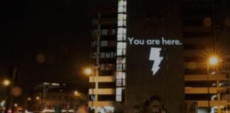 LCD SOUNDSYSTEM JUEGA CON SU LOGO POR VARIAS PARTES DE LONDRES