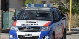 Adolescente de 17 años fue demorada tras amenazar con un cuchillo a su novio
