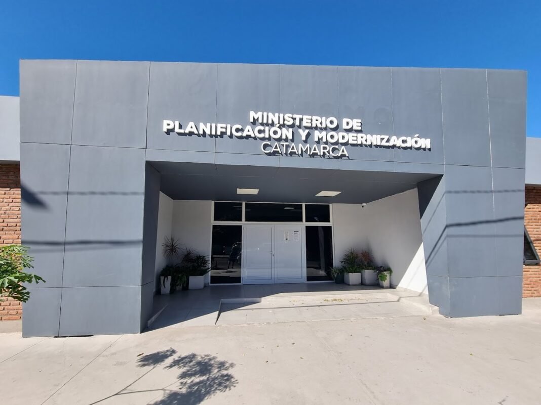 Peligra la liquidación de los haberes en la administración pública por quite de colaboración