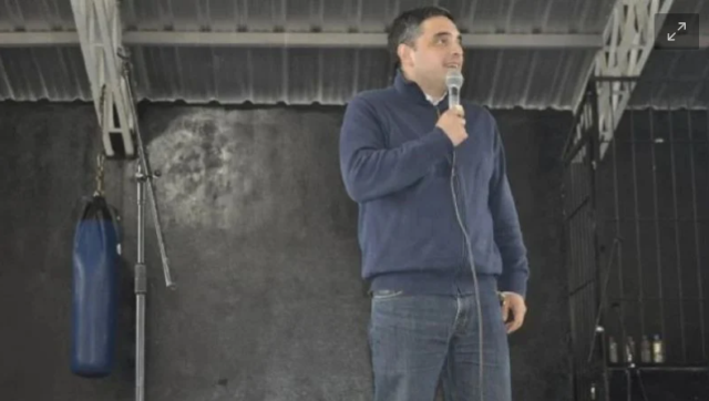 Seco Santamarina les pidió la renuncia a todos sus funcionarios