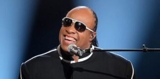 STEVIE WONDER HABLO EN APOYO A UCRANIA : “DEBEMOS HACER FRENTE AL ODIO”