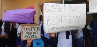 Caliente reclamo de alumnos, padres y docentes de la EPET de Belén