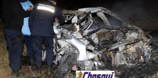 Hombre falleció luego de embestir un camión e incendiarse su auto