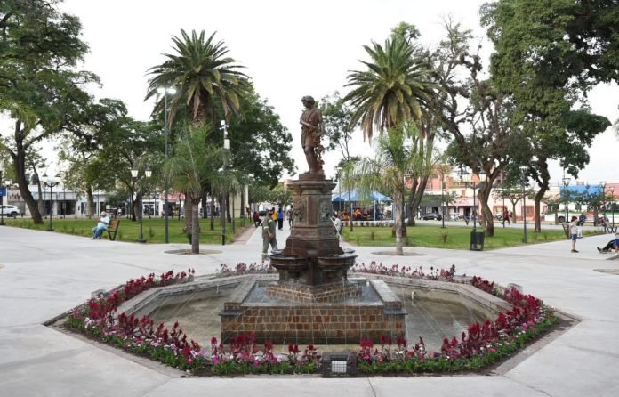 La querida “Plaza de la Estación”, más bella que nunca