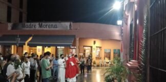 Misa de Ramos y bendición de las estaciones del Vía Crucis en el patio de la Catedral