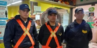 Tres policías realizaron maniobras de reanimación a un niño