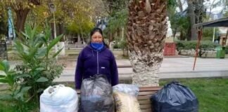 «Es una lástima vivir así pero ya la gente me está ayudando», dijo la madre que vive en un rancho con sus hijas