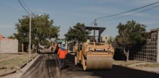 Gustavo Saadi visitó las obras de pavimentación en el Barrio 111 viviendas
