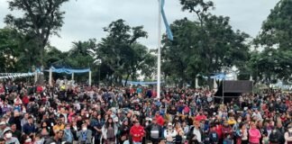 Multitudinaria Fiesta del Locro en la capital