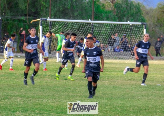 No pudo el “Negro” en su casa