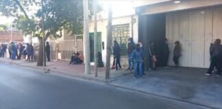 Otra vez larga filas en las oficinas de Stratton Sierra para intentar cobrar