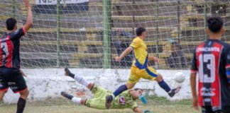 Vélez y Policial golearon y no le pierden pisada al líder