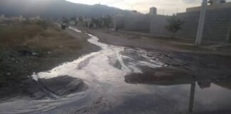 Vecinos reclaman por pérdidas de agua en distintos puntos de Valle Chico