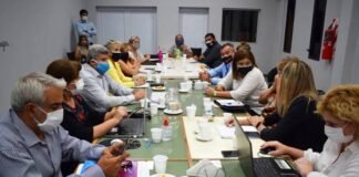 Docentes solicitan la reapertura de las paritarias