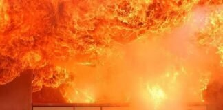 Una rotisería de Capital se incendió a causa de un cortocircuito