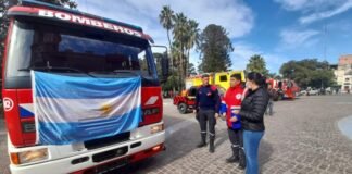 Bomberos voluntarios de la Capital recibieron su nueva Autobomba