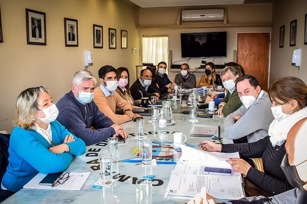 Diputados recibió al Ministro de Inclusión Digital y Sistemas Productivos