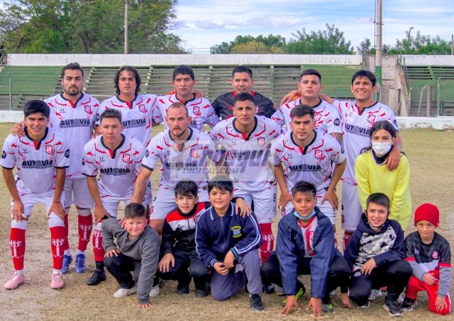 Escandaloso final entre Villa Cubas y Salta Central