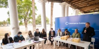 Jalil realizó la apertura de sobres para la histórica obra del Gasoducto Lavalle-Catamarca