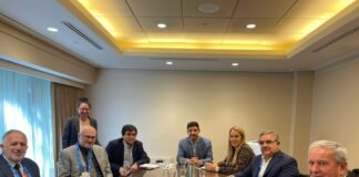 Raúl Jalil se reunió con empresas mineras en Canadá