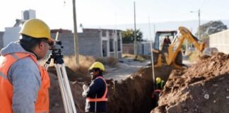 Avanzan las obras de agua y cloacas en el Barrio Loteo Sussex