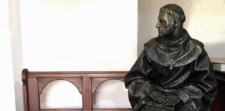 Donan una imagen del Beato Esquiú a la parroquia San José de Piedra Blanca