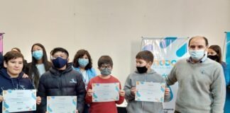 Más de 80 alumnos recibieron el certificado de Robótica y Programación