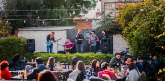 Músicos catamarqueños en bares y restaurantes de la Capital