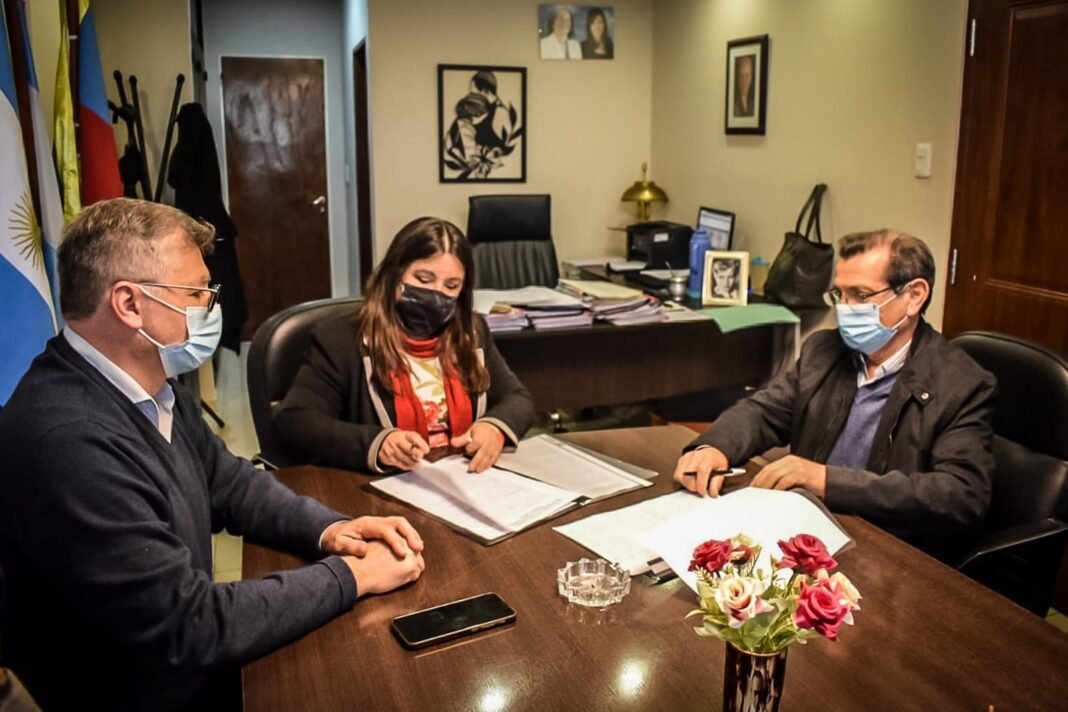 Personal a cargo de adultos mayores se capacitará en perspectiva de género