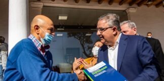 Raúl Jalil entregó asistencia financiera a emprendedores