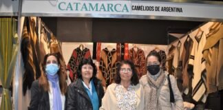 Tejedora catamarqueña premiada en La Rural de Palermo