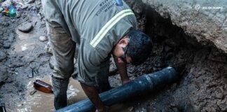 Tránsito interrumpido en calle República entre Tucuman y Salta por rotura de caño