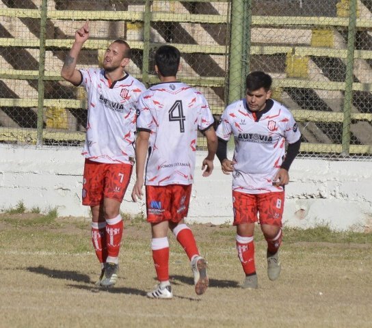 Villa Cubas y Policial, para ser finalistas