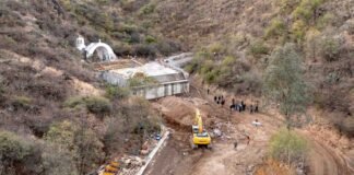 Raúl Jalil y Gustavo Saadi recorrieron los avances de obra en La Gruta