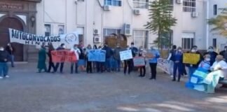 Abrazo simbólico en el Hospital de Niños: Se agodiza la crisis en todos los centros de Salud