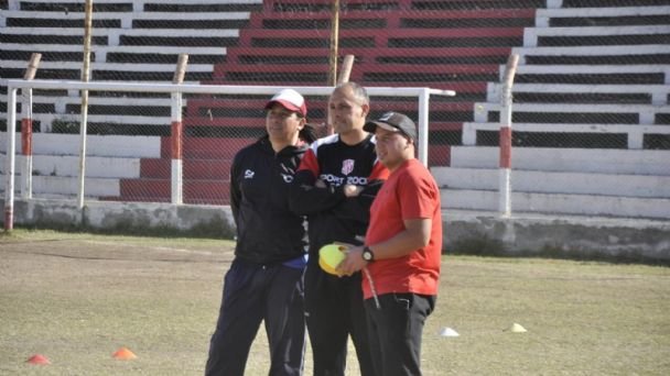 Con refuerzos, Villa Cubas inició la pretemporada