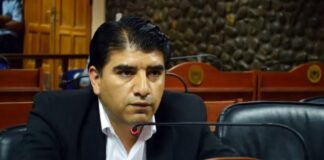Ex senador pide la banca que quedará vacante con la renuncia de Augusto Barros