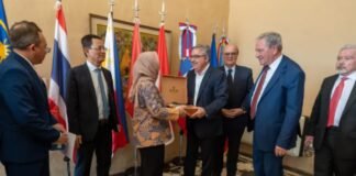 Jalil y Dusso recibieron a embajadores asiáticos
