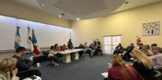 El Gobierno le ofreció a la intersindical adherirse a la pauta salarial nacional