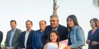 El gobernador entregó 130 escrituras en Barrio San Antonio Sur Juan Cruz Miranda, Gustavo Saadi, Raul Jalil