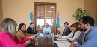 Ningún empleado de la administración pública ganará menos de $80.000