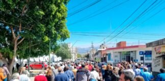Empleados de ARCA salieron a la calle en defensa del adicional