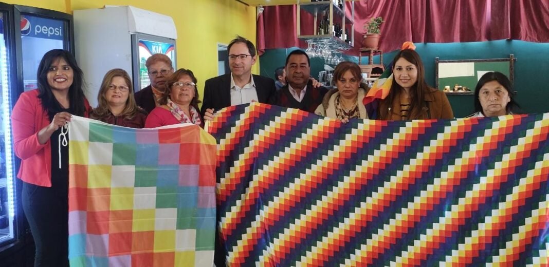 Miranda junto a caciques de Comunidades Originarias