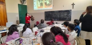 Patrimonio continúa llevando el taller de coplas por las escuelas de la ciudad