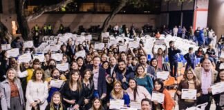 Reconocimiento a los egresados de la Escuela de Emprendedores
